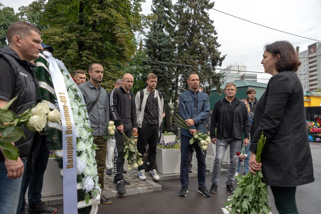 Посещение могилы Воронина_170719 (2).jpg Посещение могилы Воронина_170719 (2).jpg